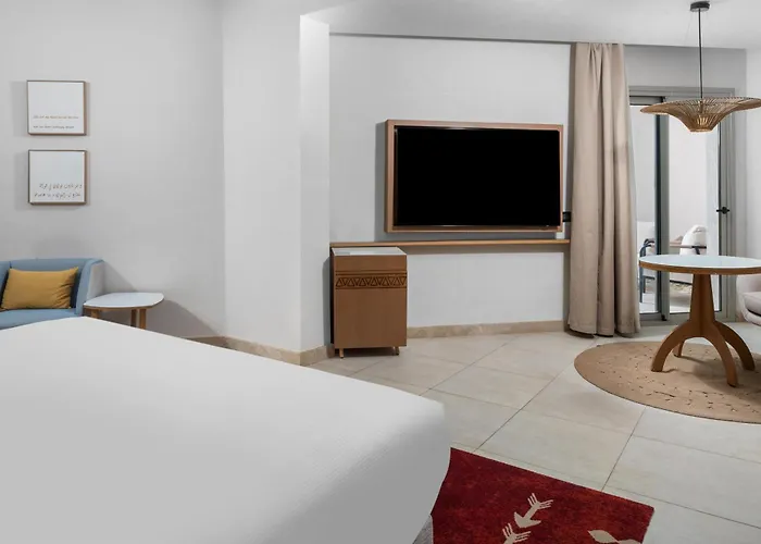 Doubletree By Hilton Sharks Bay Resort